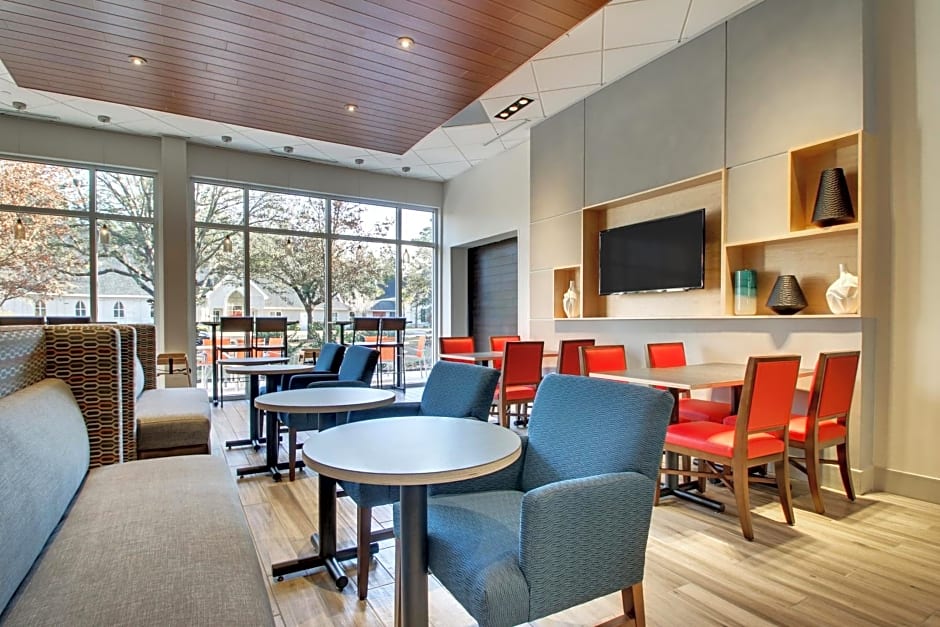 Holiday Inn Express & Suites Charleston NE Mt Pleasant US17 By IHG