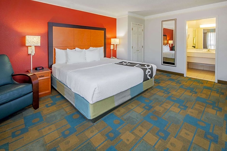 La Quinta by Wyndham Irvine Spectrum