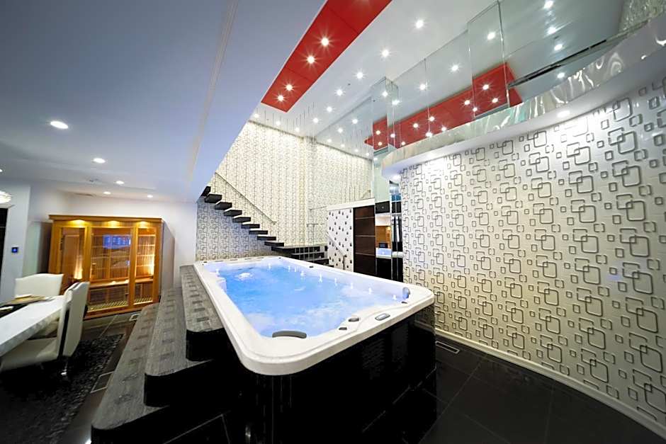 Luks Lofts Hotel & Residences