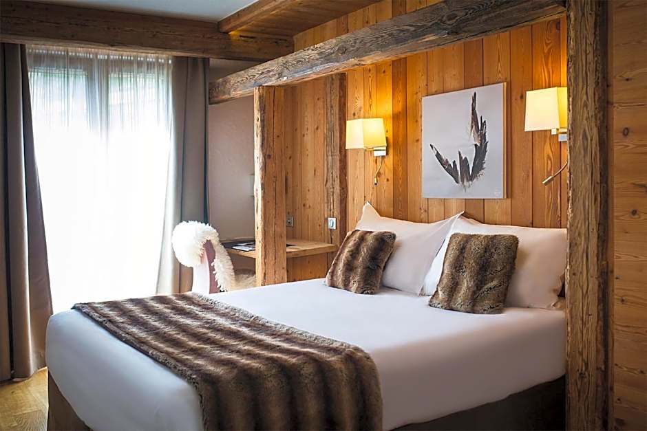 Au Coeur Du Village Hotel