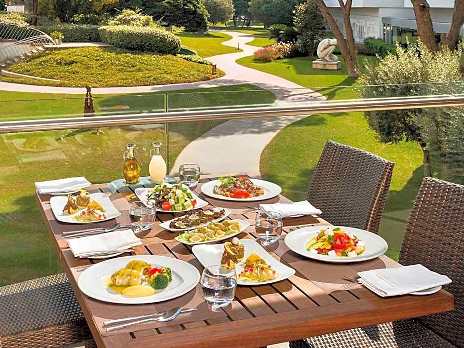 Swissotel Buyuk Efes Izmir