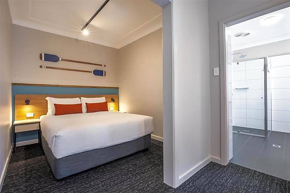 Photo 1 of 17 of Studio 1 Queen Bed
