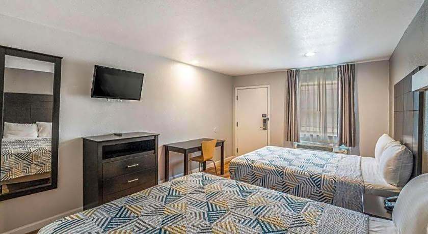 Motel 6 Dallas, TX