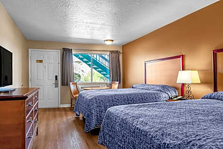 2 Queen Beds - Pet Friendly