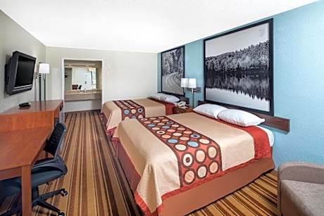 Double Room with Two Double Beds - Smoking