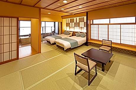 Japanese-Western Style Room with Open-Air Bath
