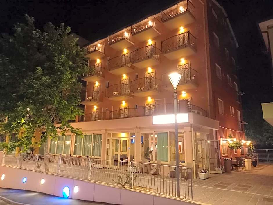 Hotel Serafini Misano Adriatico FREE PARKING