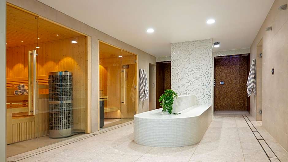 St Moritz Hotel and Cowshed Spa