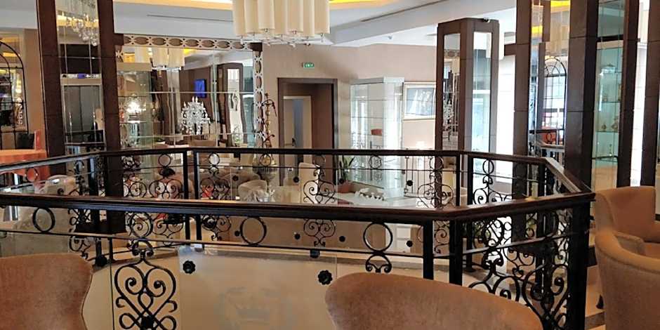 TADJ EL MAOUADA