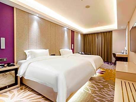 WH - Superior Twin, No Window