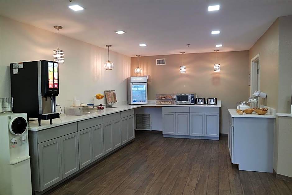 Wingate by Wyndham Kings Bay Naval Base / I-95