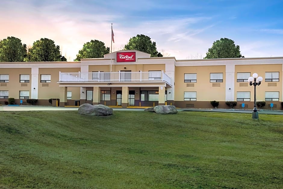 Red Roof Inn & Suites Newburgh - Stewart Airport