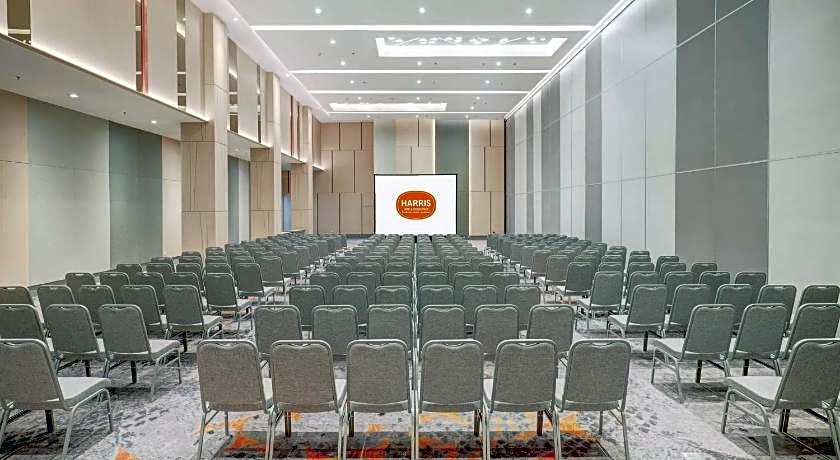 HARRIS Hotel & Conventions Bundaran Satelit Surabaya
