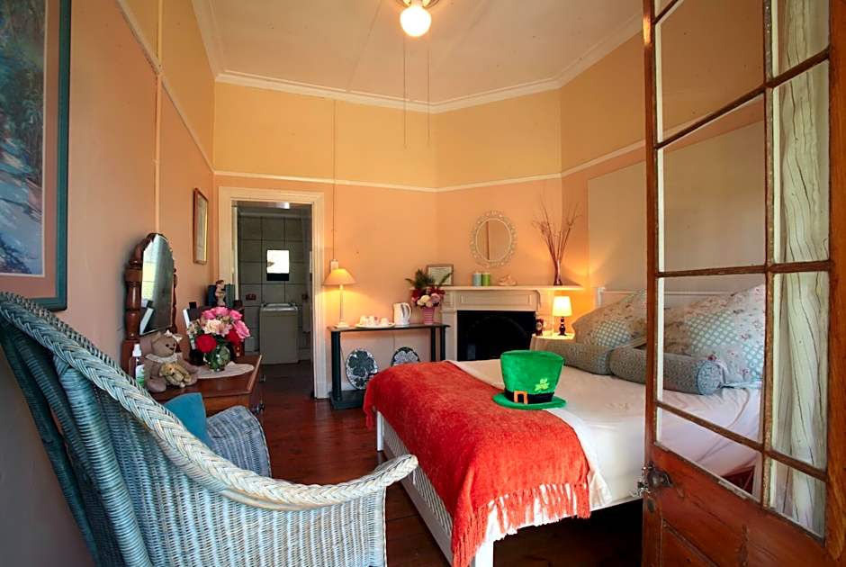 Shamrock Arms Guest Lodge