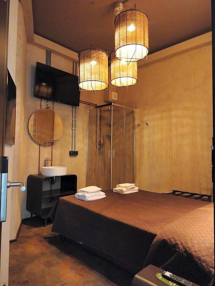 Hotel & Hostel 7
