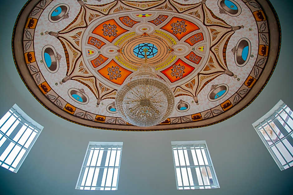 Al Ayjah Plaza Hotel