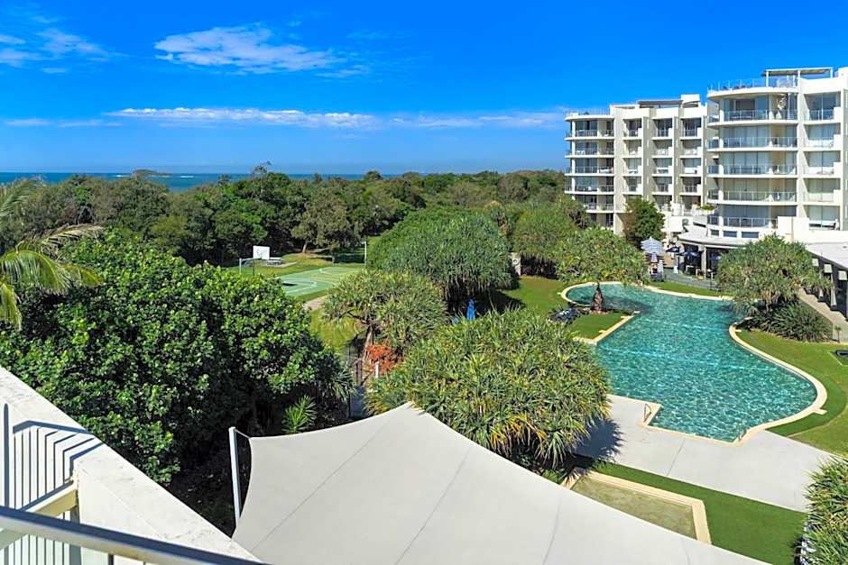 Absolute Beachfront Marcoola - Private Pool - Private Spa Bath - Games