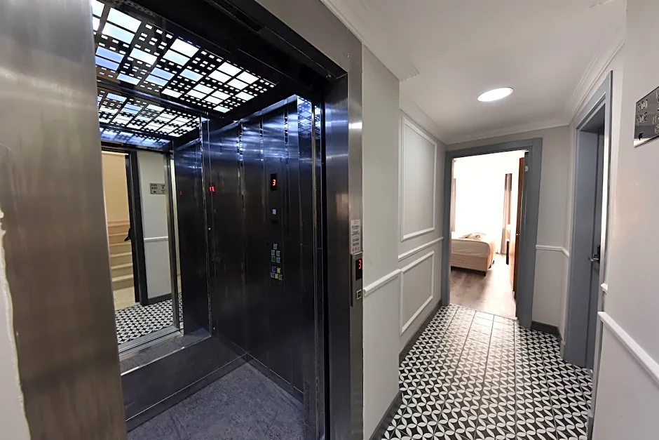 Almina inn hotel