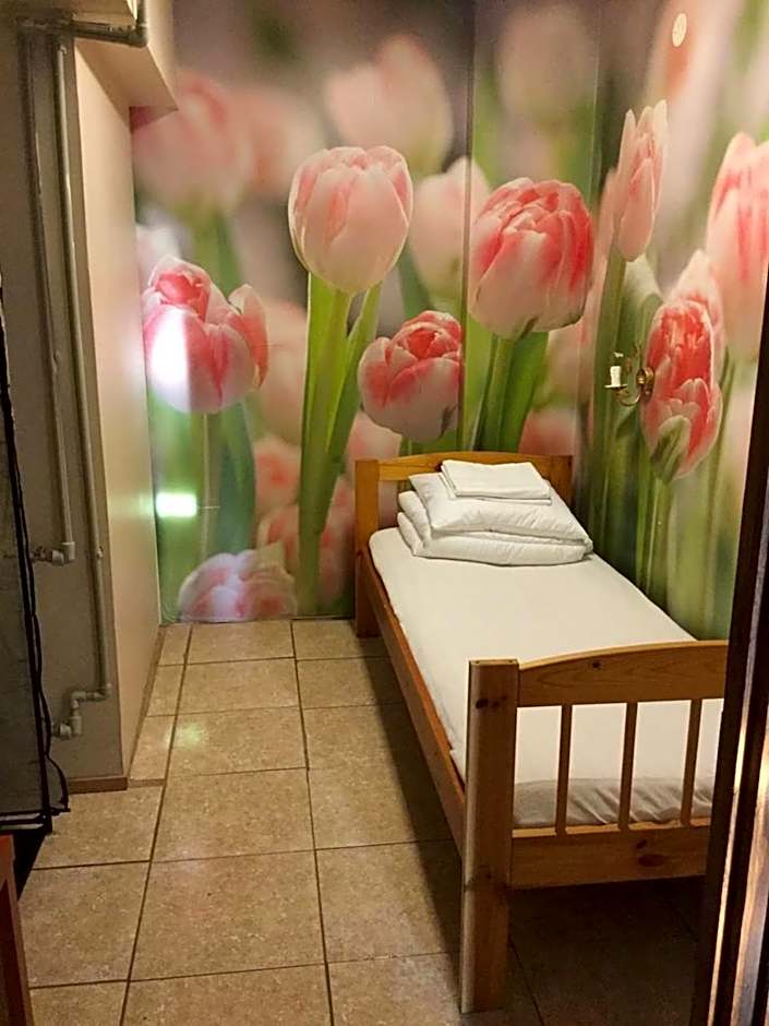 Harbour Travelers service centre - Tourists only