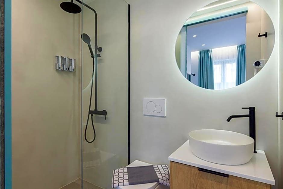 Athens Theatrou Apartments