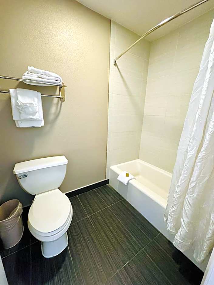 Motel 6 Martinez, CA