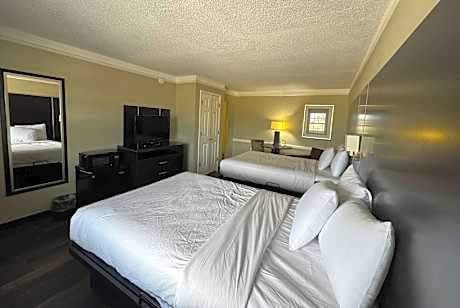Double Room with Two Double Beds - Smoking