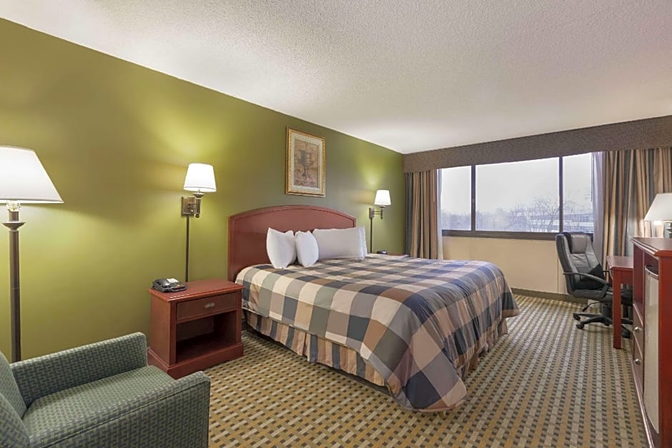 Ramada by Wyndham Rochelle Park Near Paramus
