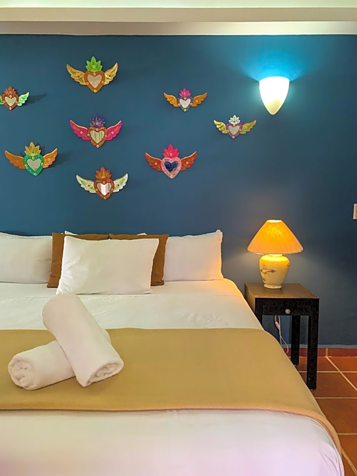 La Iguana Vallarta LGBT Experience - Romantic Zone