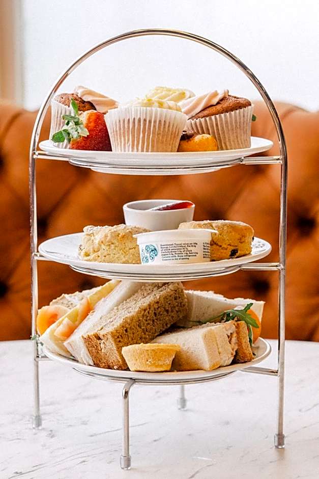 San Clu Hotel, Bar & Brasserie