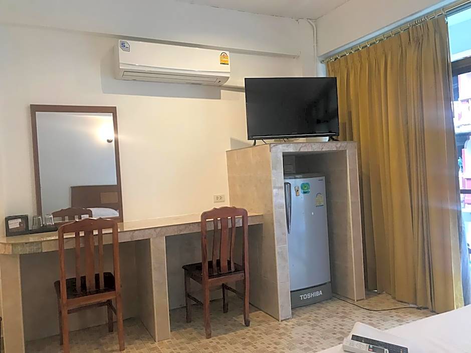 Jellyfish Hostel