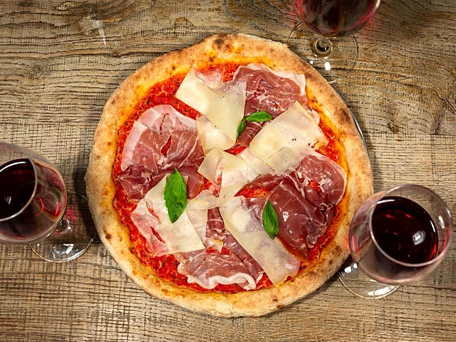 MOB HOTEL Paris Les Puces