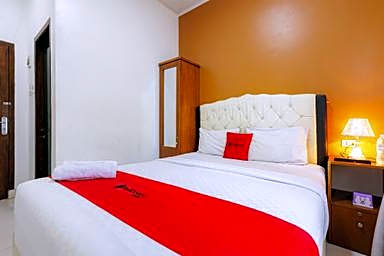 RedDoorz Syariah near Transmart Lampung