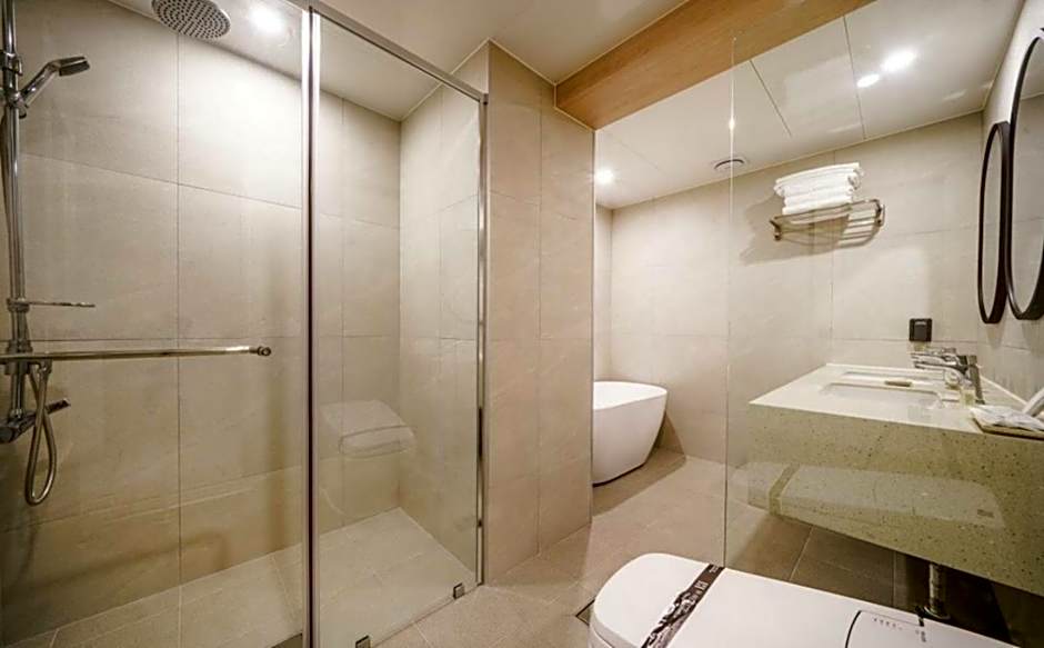 Geoje Mongdol Beach H Avenue Hotel