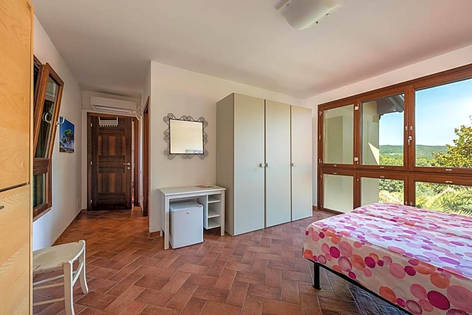 Photo 1 of 6 of Larger 1 Double Bed or 2 Beds