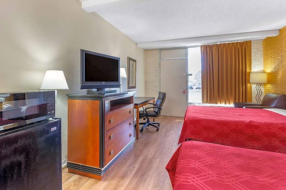 Motel 6 Summerville, SC Azalea Square
