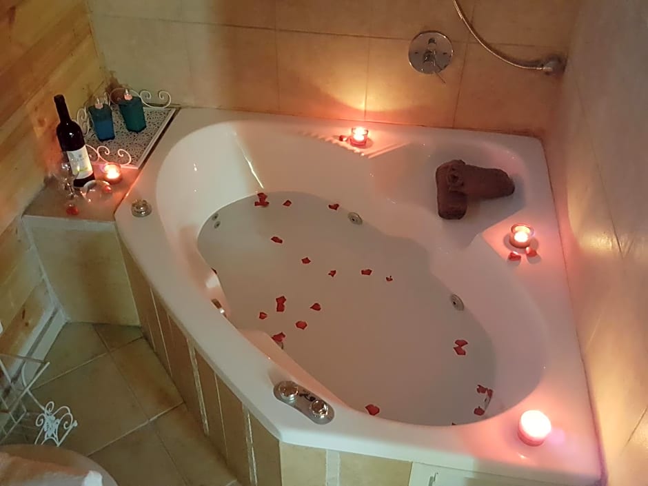 Zimmer Belev HaKikar- Dead sea