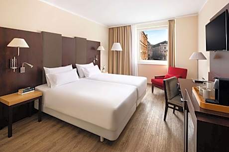 Standard Twin Room with Extra Bed