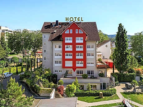 Kirchers Park & Wellnesshotel Kaiserstuhl Garni