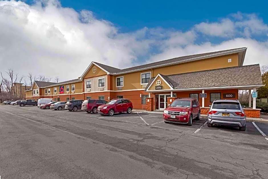 Studio 6 Extended Stay Rochester Greece NY