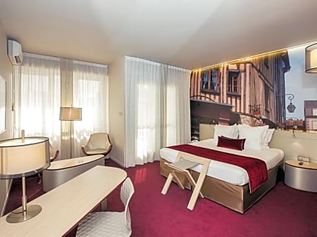 Superior Room With A Double Bed And Balcony