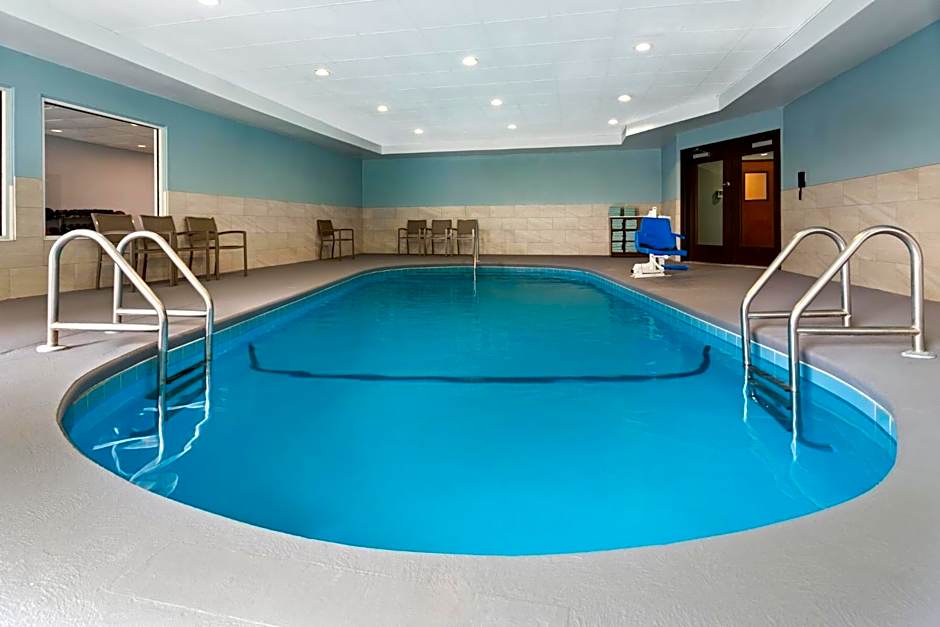 Holiday Inn Express and Suites Meriden By IHG