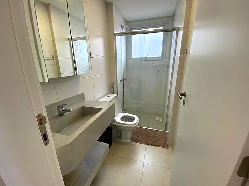 Cód 54 - Apartamento amplo com 3 suítes.