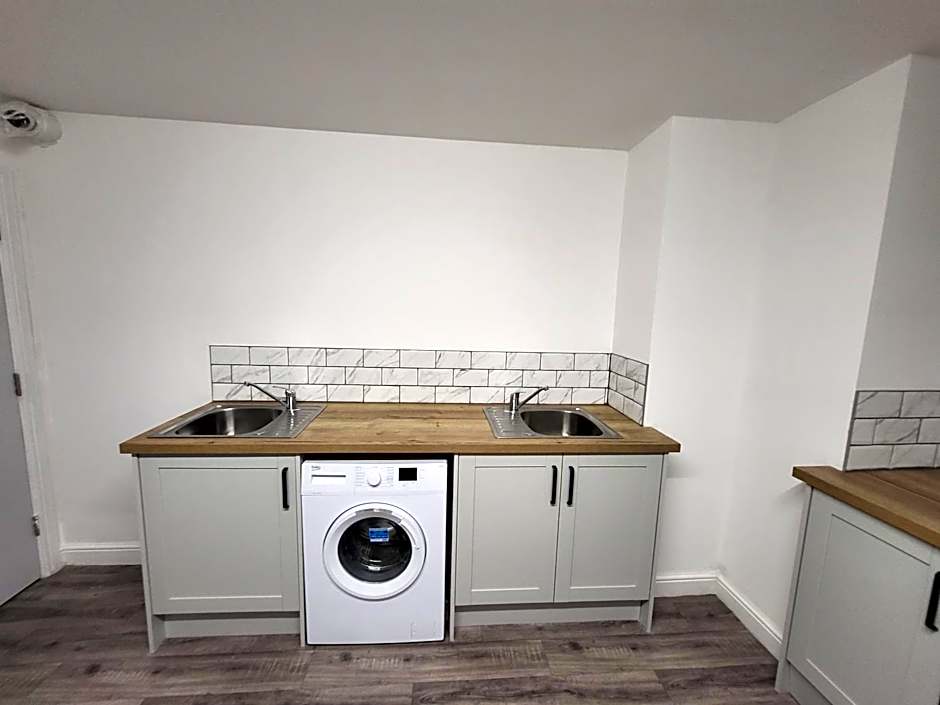 Premier Studios Nottingham - Tring Vale
