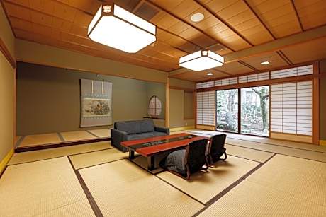Suite with Garden View