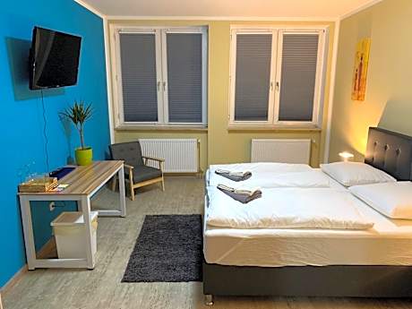 Standard Twin Room with Shared Bathroom