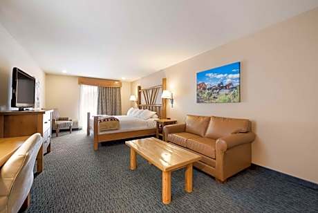 Large King Room with Balcony - Non Smoking