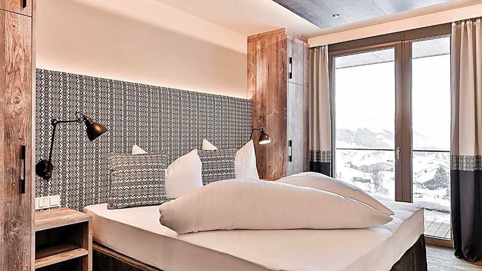 Mountain Spa Residences