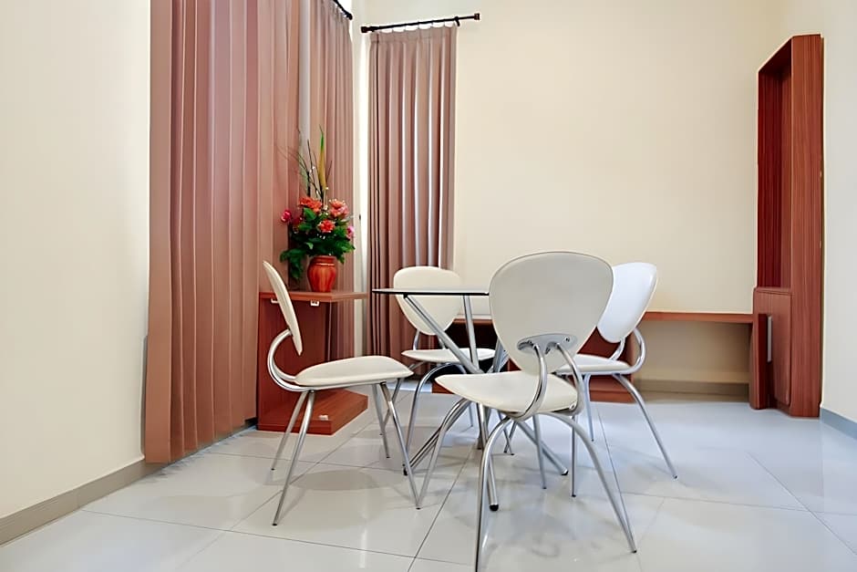 Capital O 175 K-60 Residence