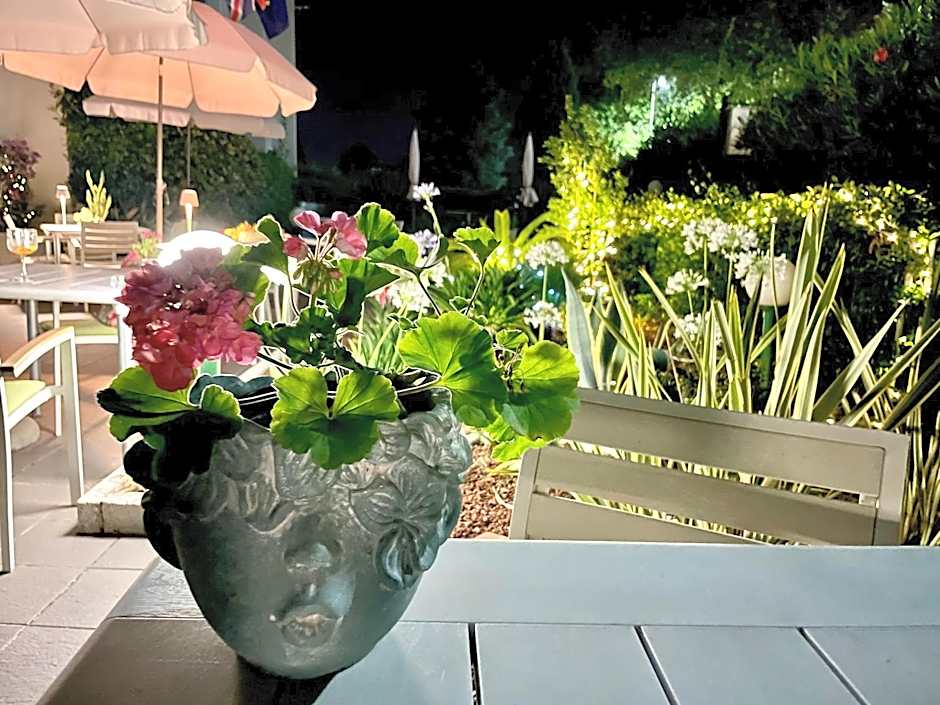 Hotel Alfieri by International