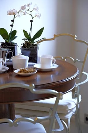 Tower Junior Suite with Garden View